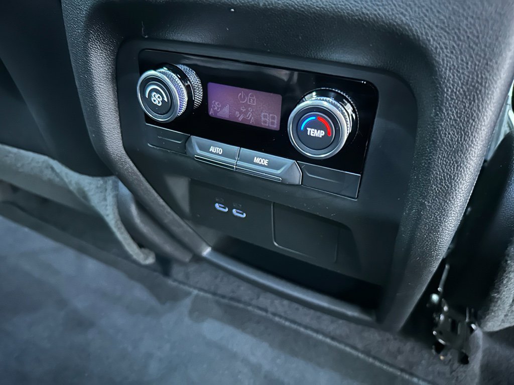 Used 2025 Buick Enclave Sport Touring image 23