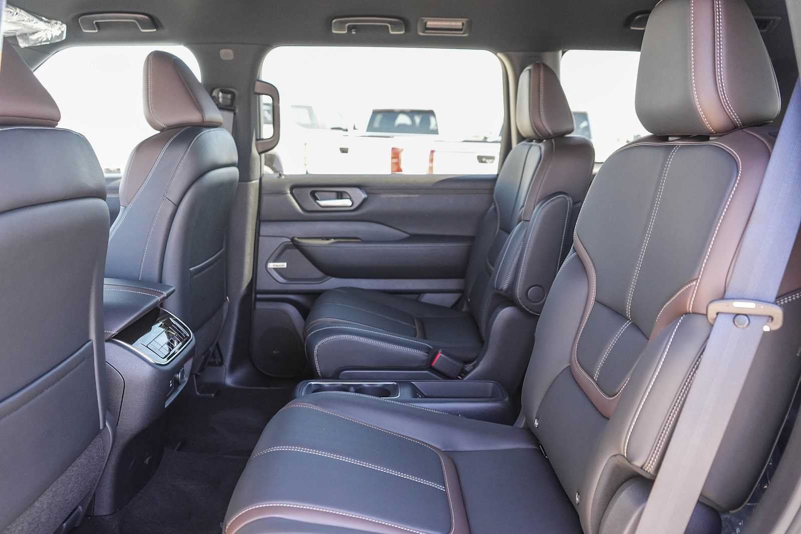 New 2026 Nissan Armada SL w/ Captain's Chari Seat Package AWD/4WD image 36