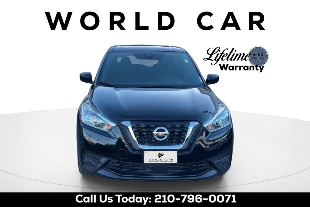 Used 2020 Nissan Kicks S FWD image 2