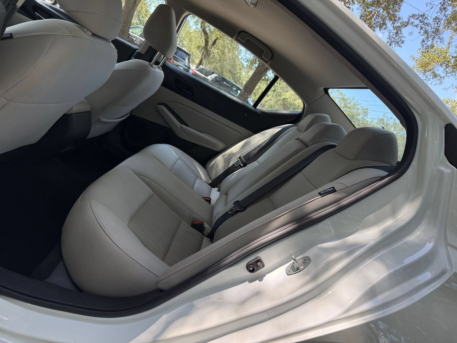 Used 2025 Nissan Altima 2.5 SV FWD image 29