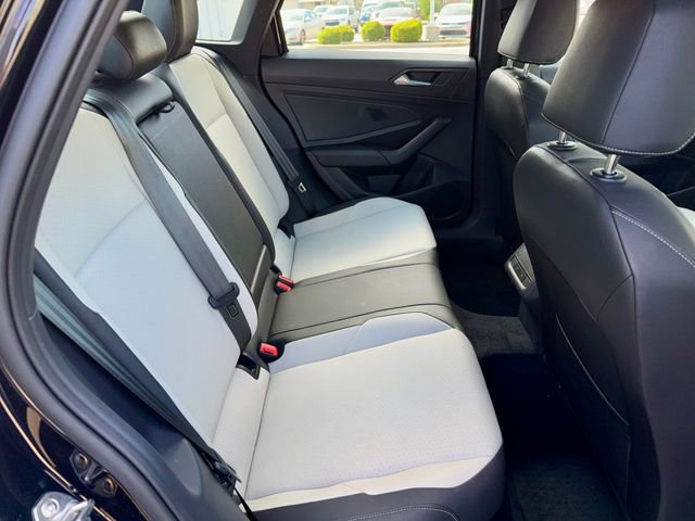 Used 2021 Volkswagen Jetta R-Line w/ R-Line Cold Weather Package FWD image 10