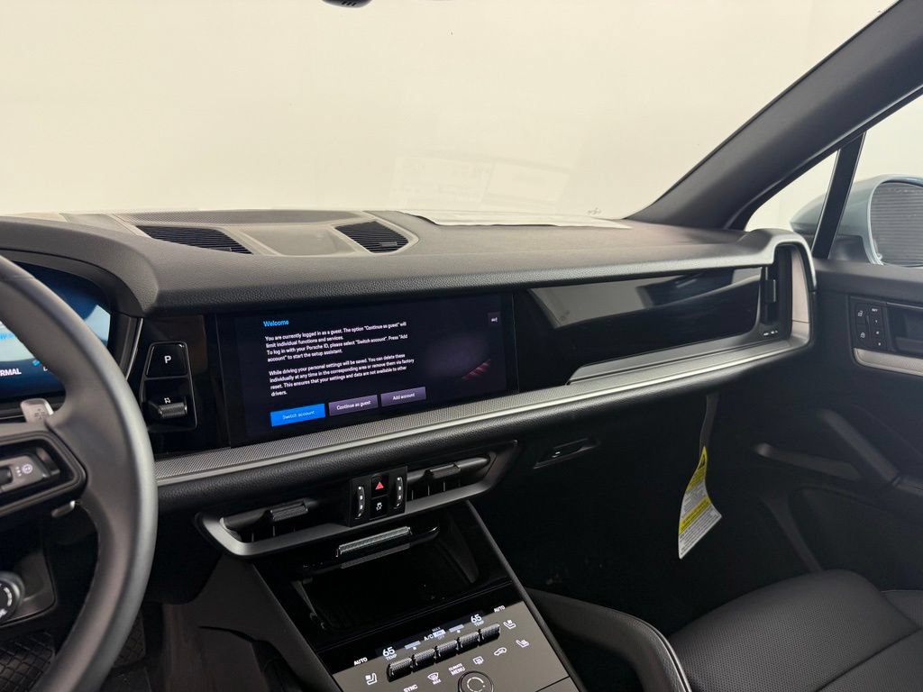 Certified 2025 Porsche Cayenne AWD/4WD image 22