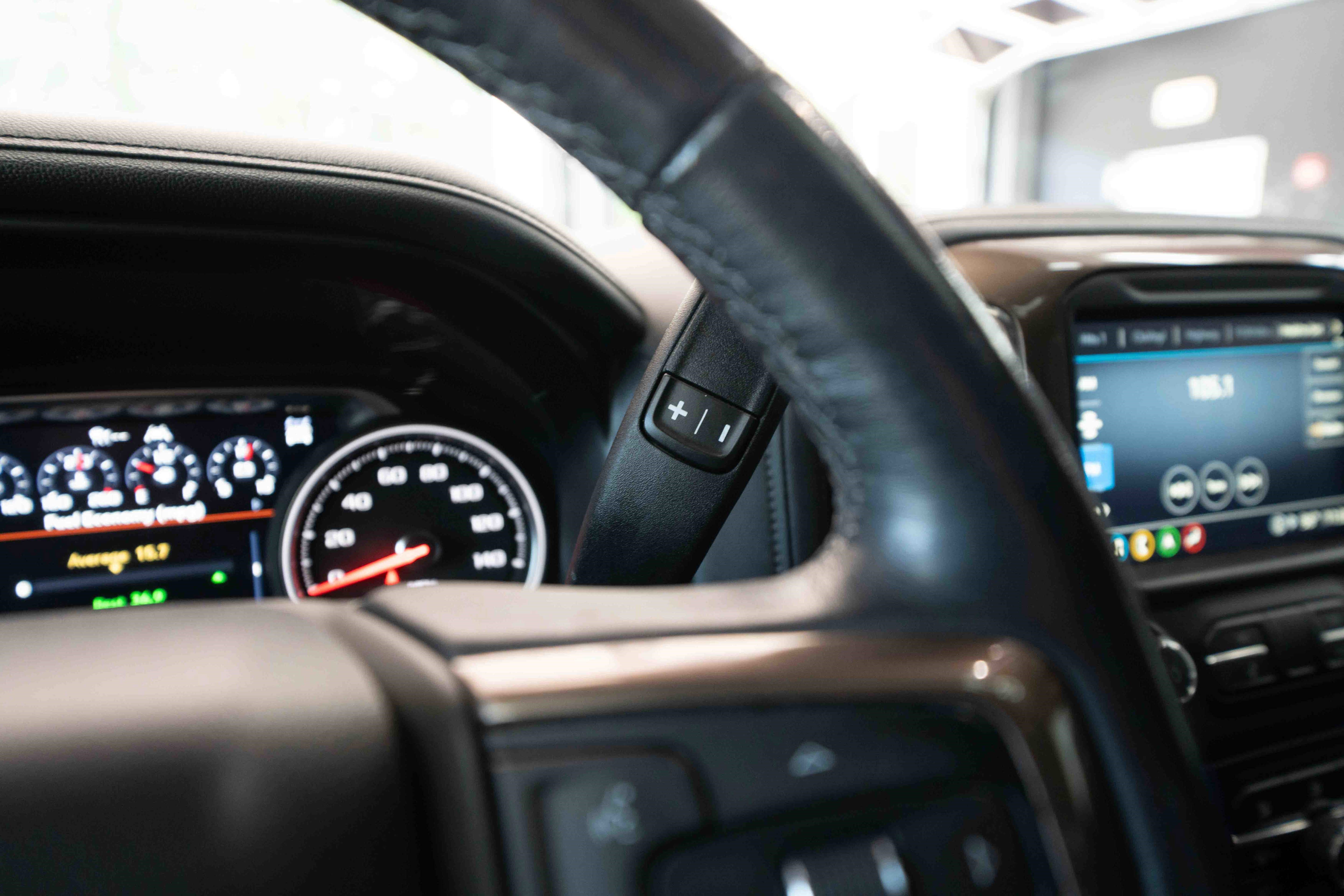 Used 2021 Chevrolet Silverado 1500 High Country w/ Technology Package AWD/4WD image 14