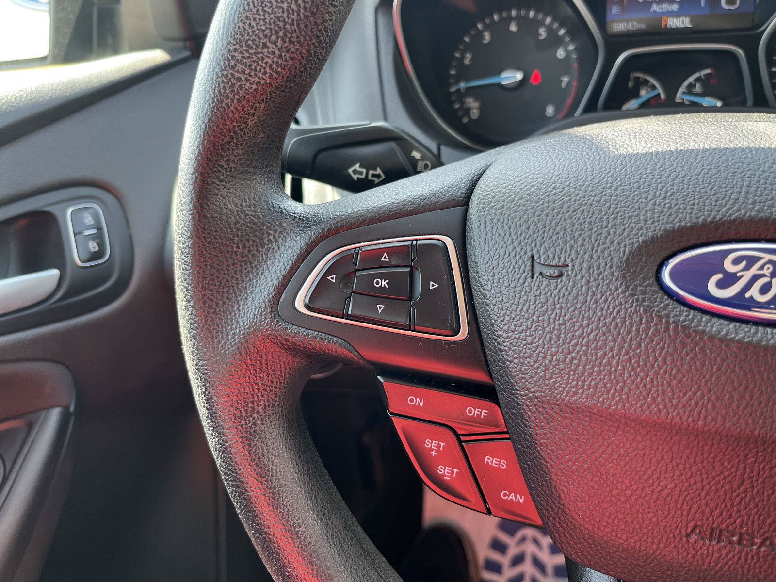 Certified 2018 Ford Focus SE FWD image 18