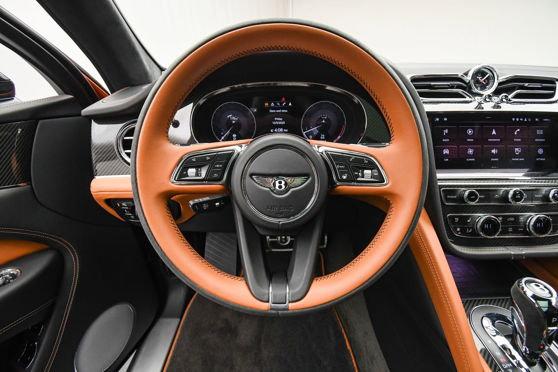 Certified 2022 Bentley Bentayga image 14