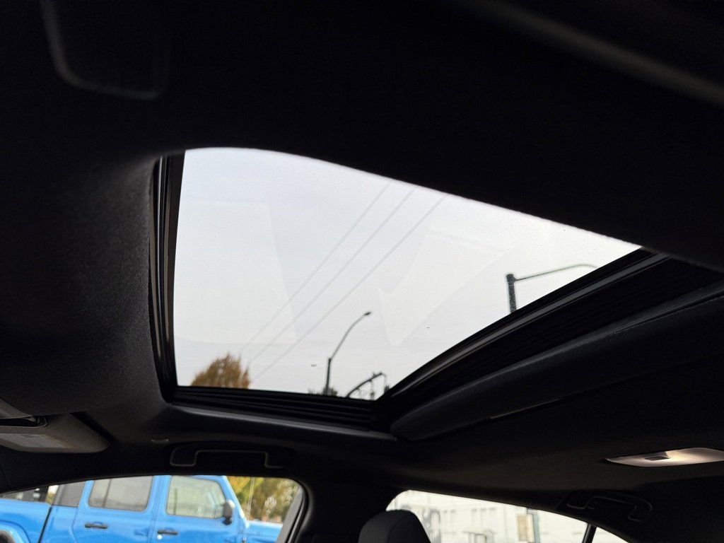 Certified 2025 Toyota Corolla SE image 6