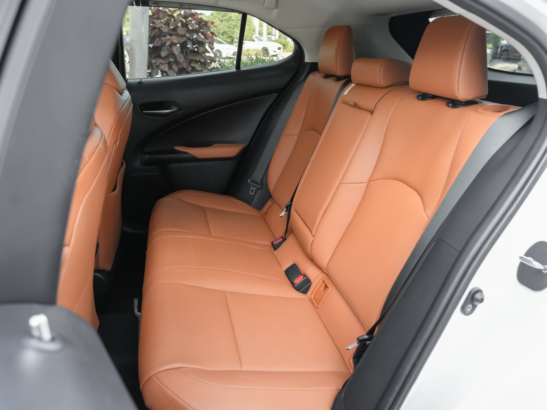 Used 2022 Lexus UX 250h w/ Premium Package AWD/4WD image 36