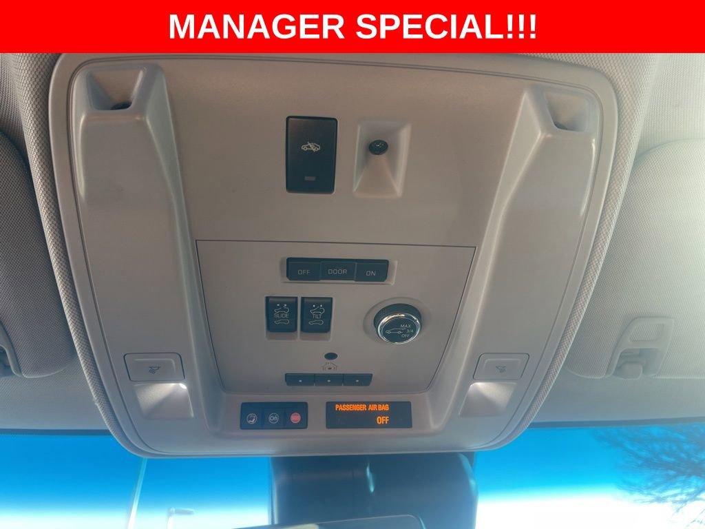 Used 2019 Cadillac Escalade Premium Luxury AWD/4WD image 34