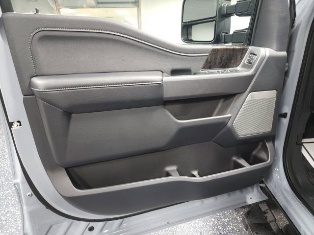 New 2025 Ford F250 Lariat w/ Lariat Ultimate Package image 9