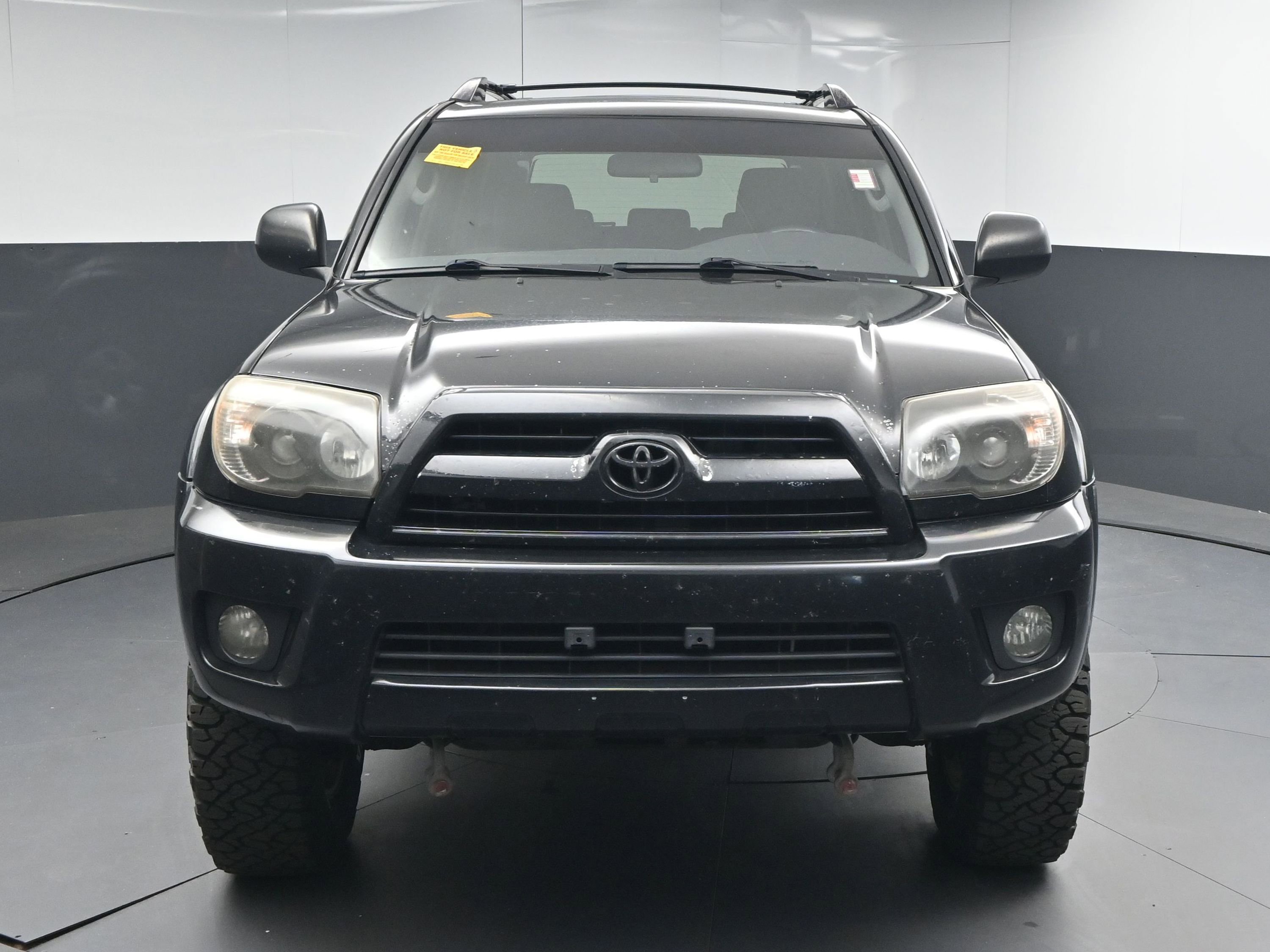 Used 2007 Toyota 4Runner SR5 AWD/4WD image 2