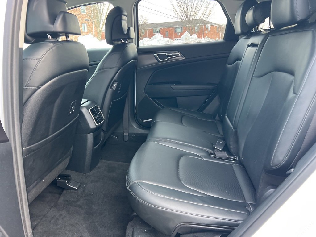 Used 2023 Kia Sportage EX image 20