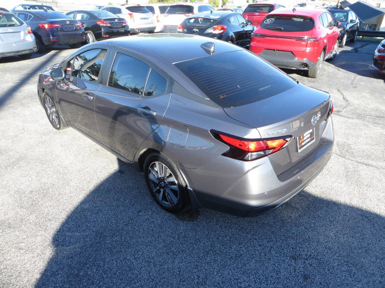 Used 2021 Nissan Versa SV image 26