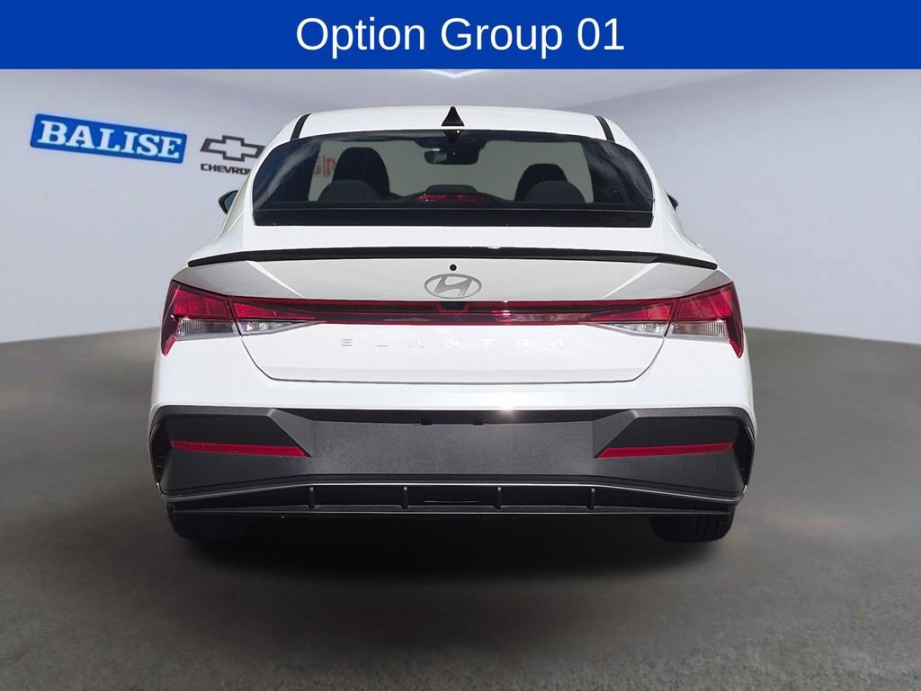Used 2026 Hyundai Elantra Sport FWD image 4