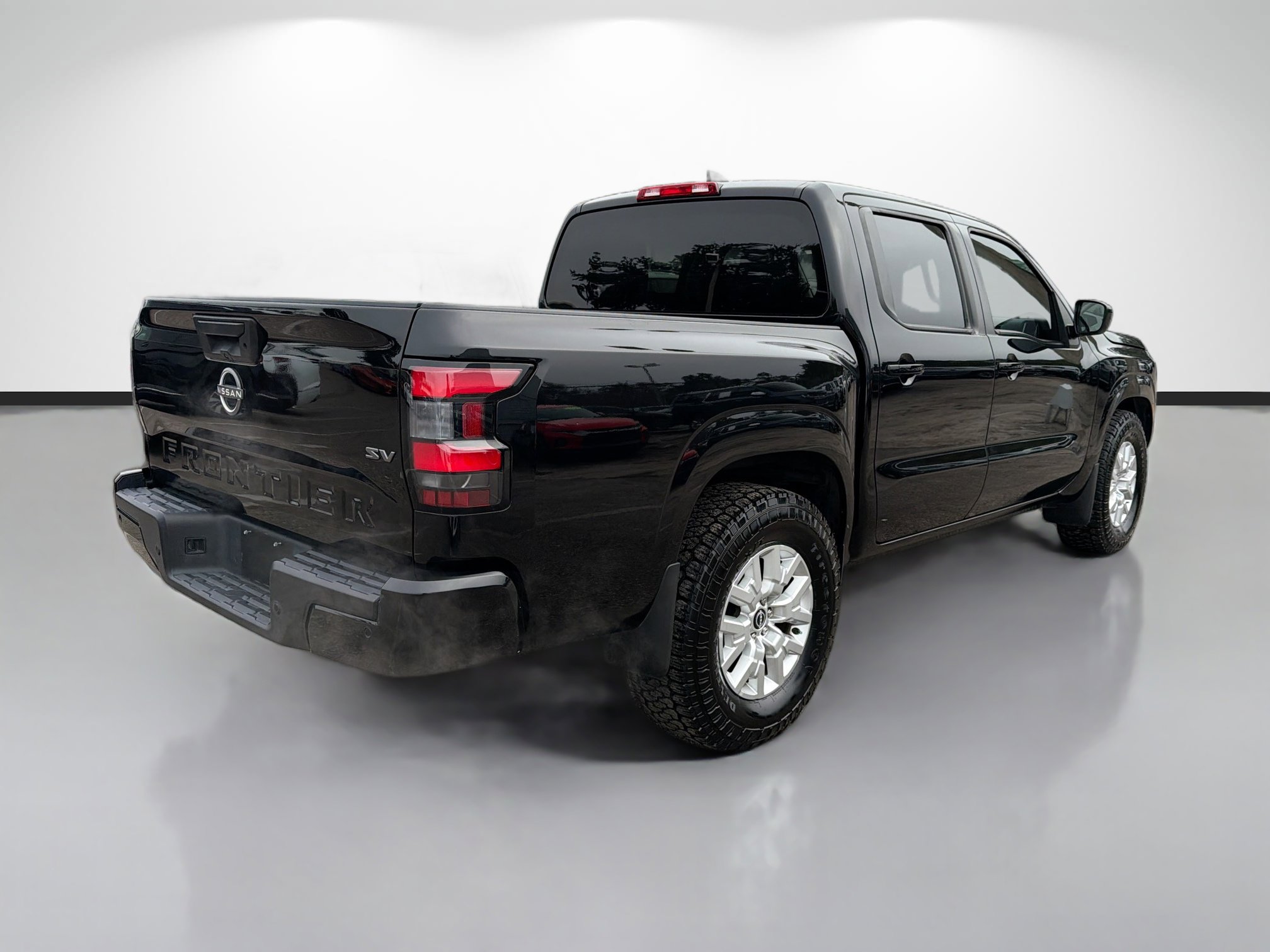 Used 2022 Nissan Frontier SV w/ Technology Package image 3