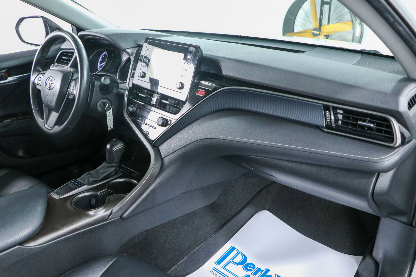 Used 2022 Toyota Camry SE FWD image 26