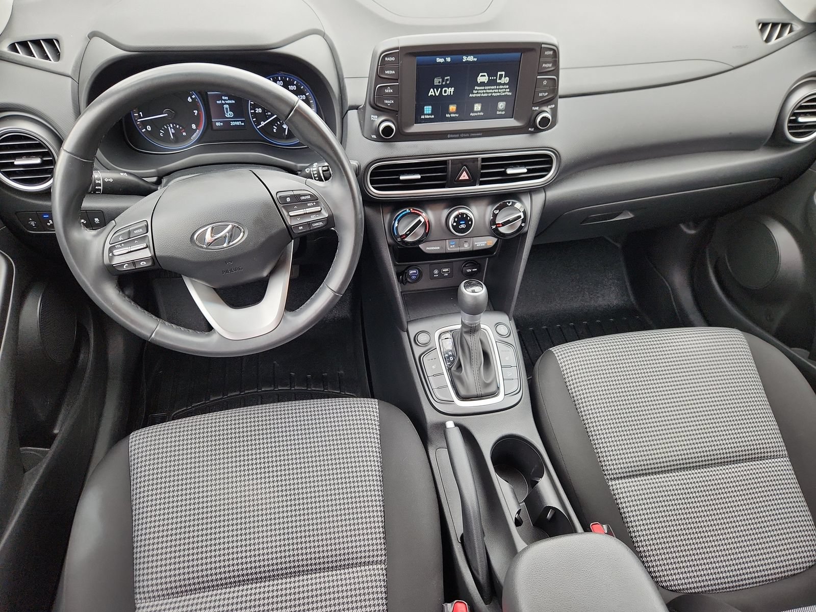 Used 2021 Hyundai Kona SEL w/ Cargo Package AWD/4WD image 12