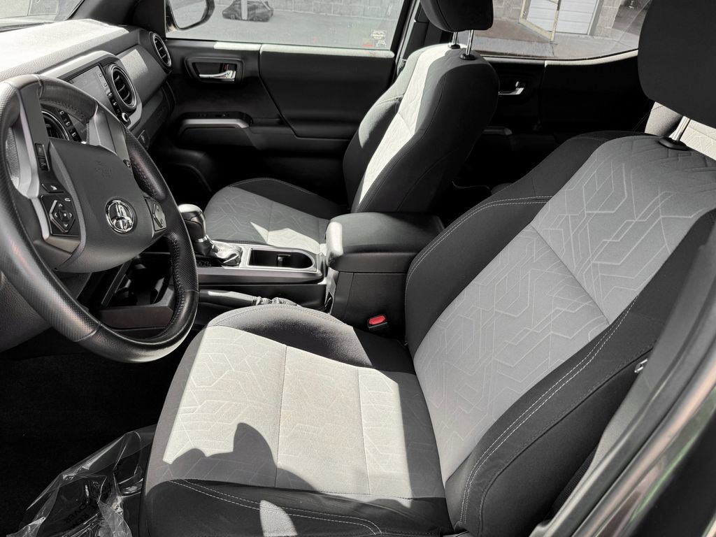 Used 2020 Toyota Tacoma TRD Off-Road image 14