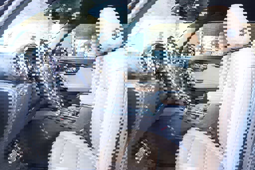 Used 2022 Chevrolet Blazer Premier w/ LPO, Sport Package image 17