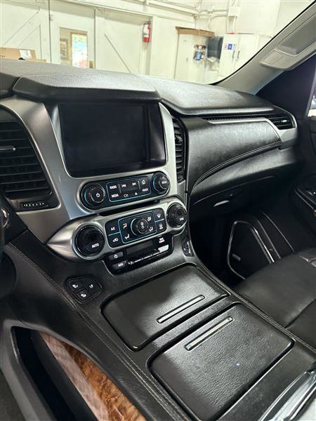 Used 2018 Chevrolet Suburban Premier image 10