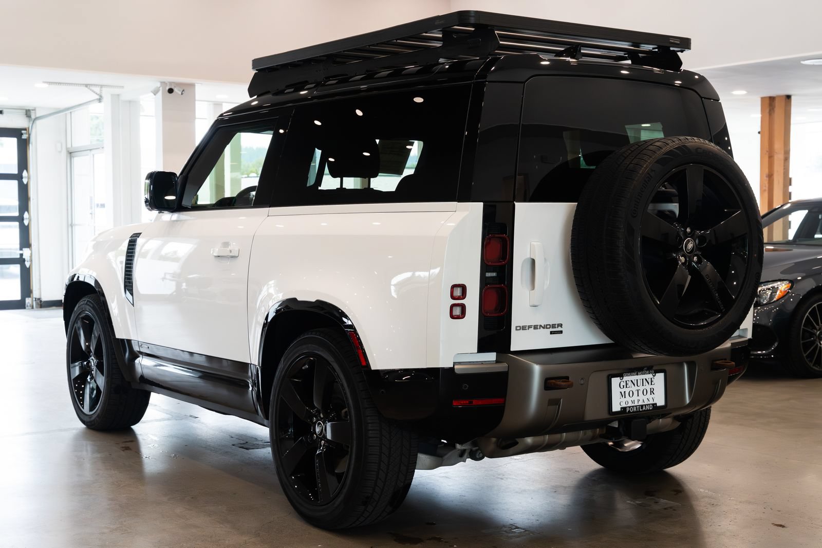 Used 2021 Land Rover Defender 90 X-Dynamic S AWD/4WD image 6