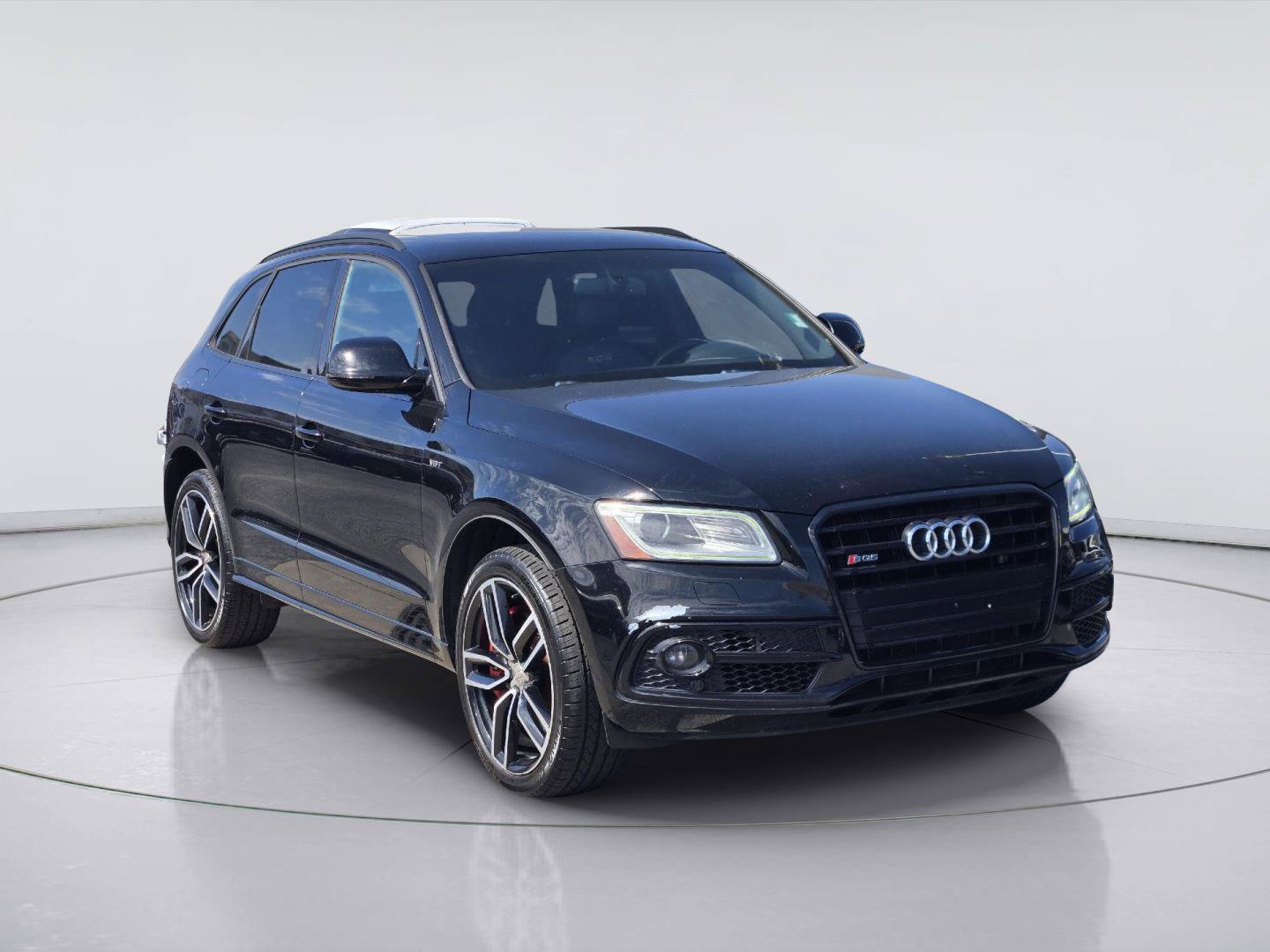 Used 2017 Audi SQ5 Premium Plus w/ Technology Package AWD/4WD image 3