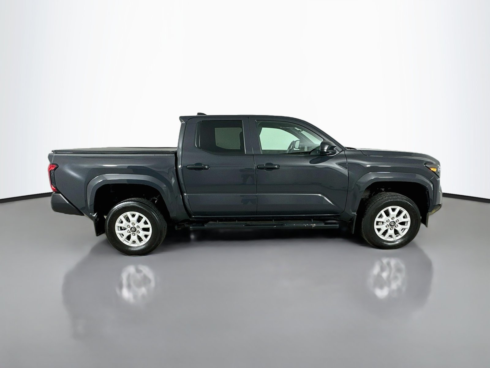 Used 2024 Toyota Tacoma SR w/ SR Upgrade Package AWD/4WD image 4