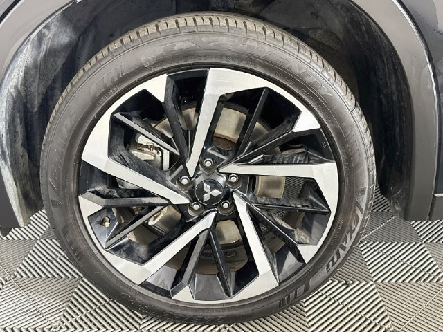 Used 2023 Mitsubishi Outlander SE FWD image 35