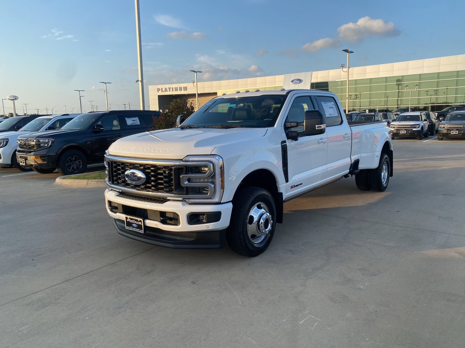 New 2026 Ford F350 Platinum AWD/4WD 360° Tour