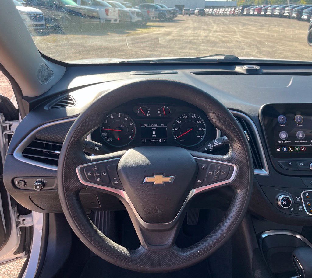 Used 2023 Chevrolet Malibu LT FWD image 21