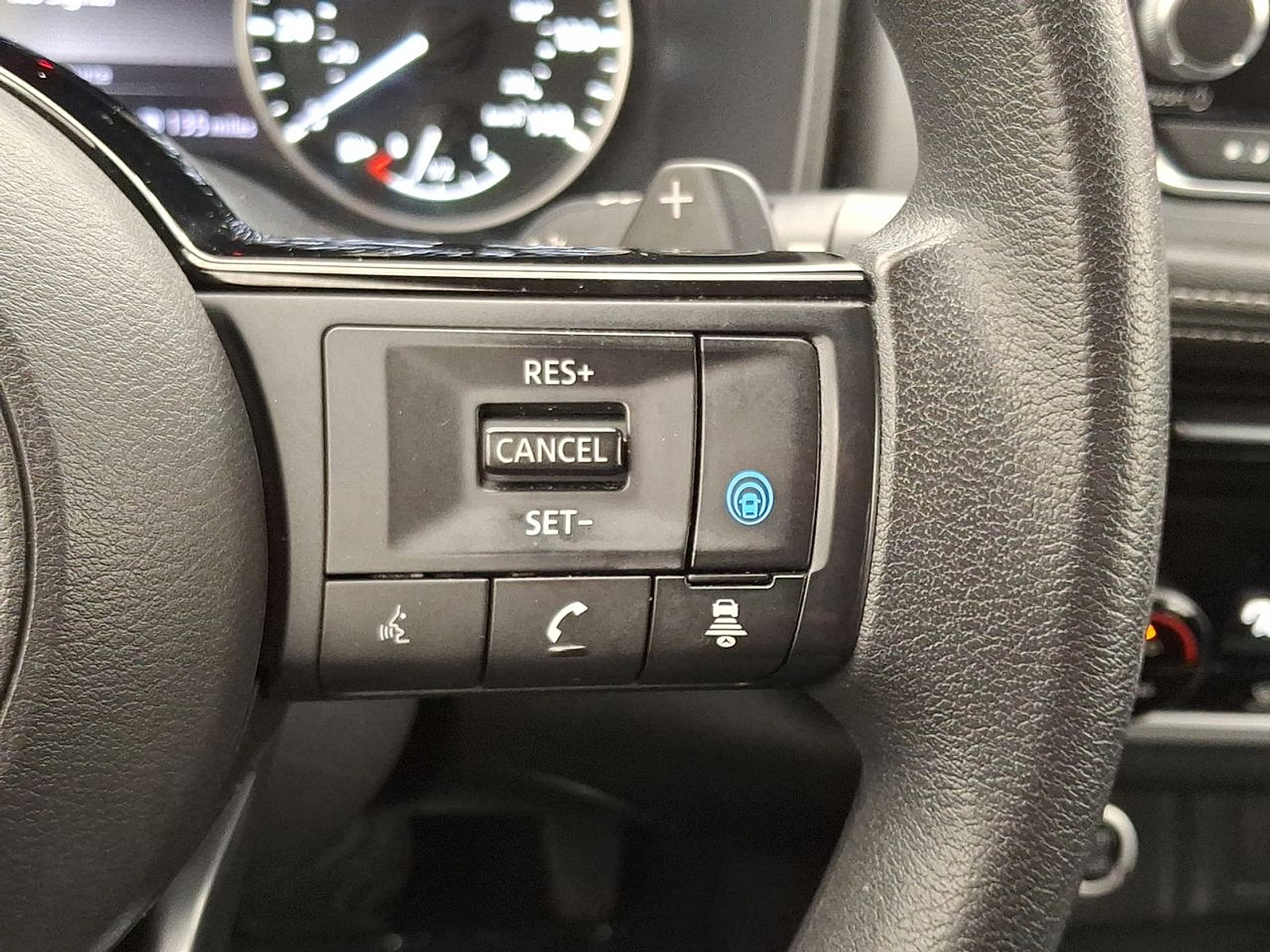 Used 2021 Nissan Rogue SV image 18
