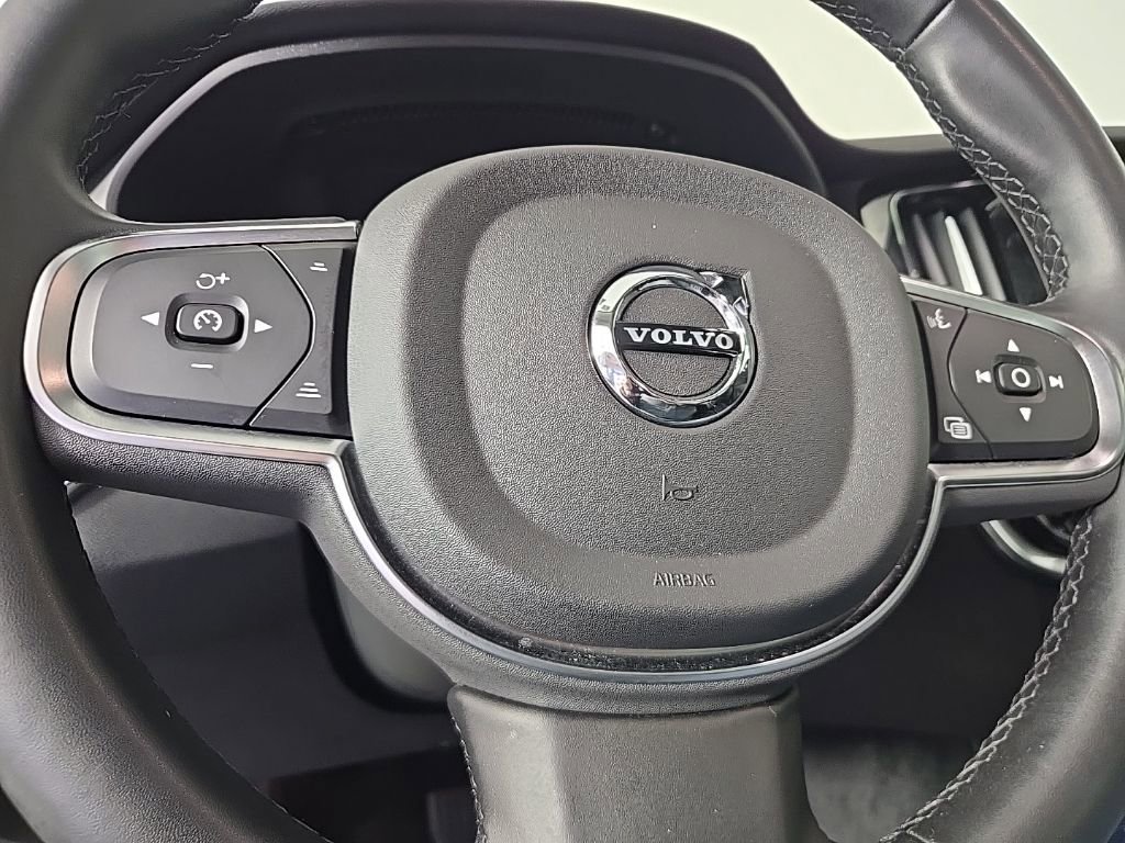 Certified 2025 Volvo S60 B5 Core image 25