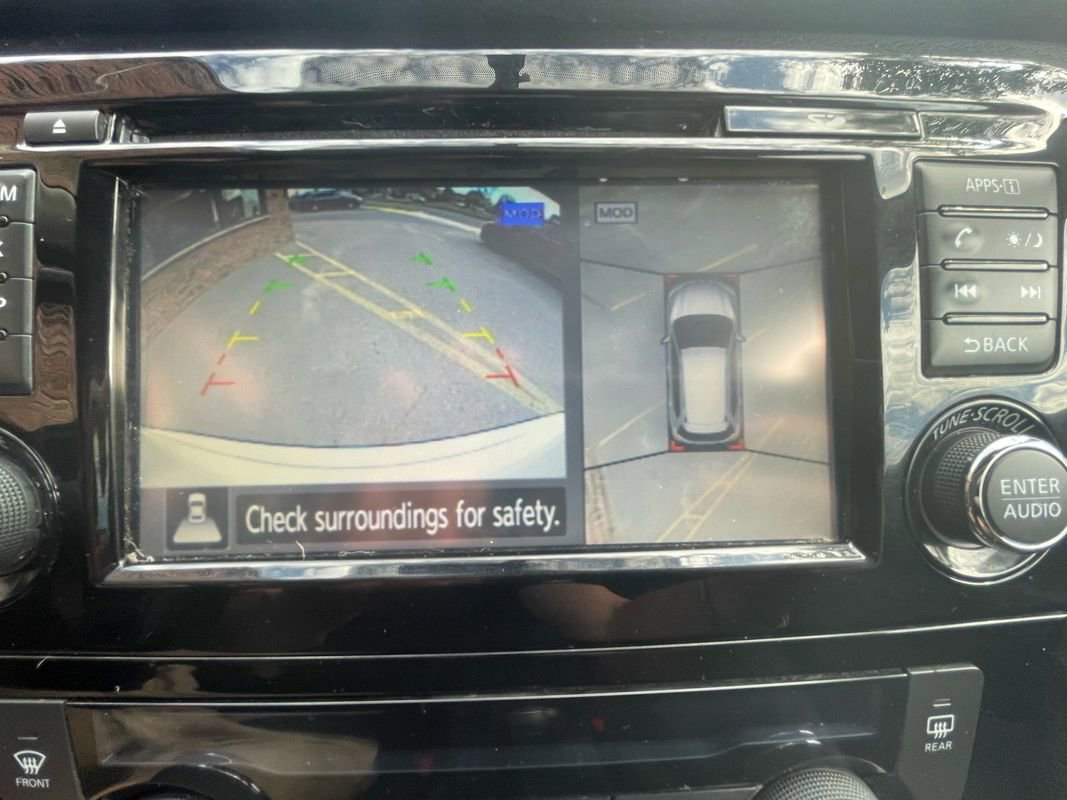 Used 2017 Nissan Rogue SV w/ SV Premium Package image 16