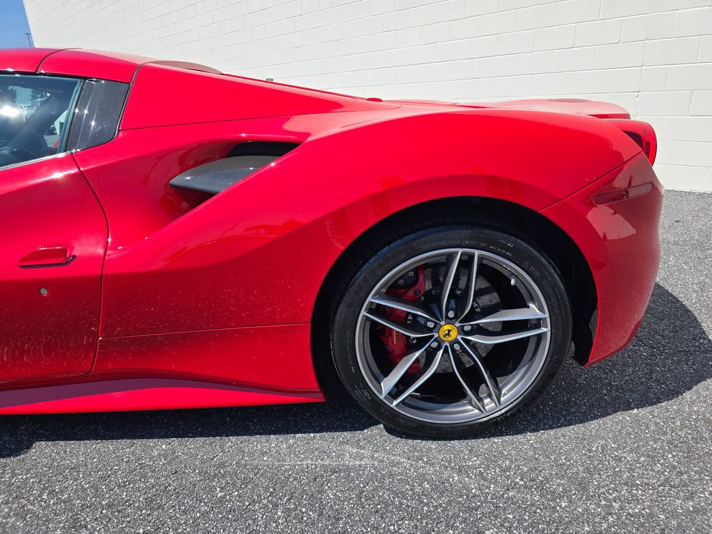 Used 2018 Ferrari 488 Spider RWD image 15