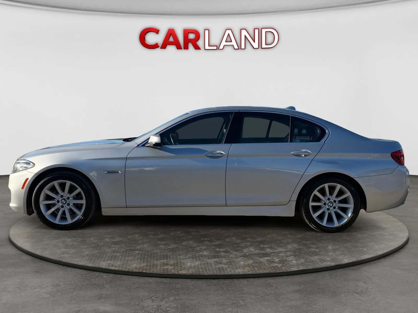Used 2014 BMW 535d xDrive AWD/4WD image 2