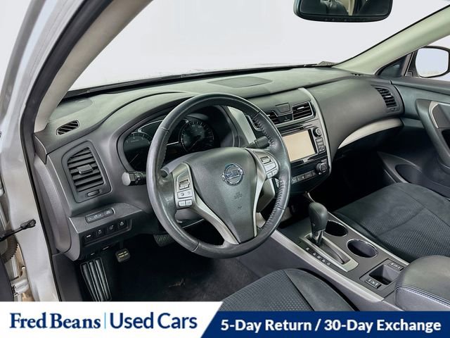 Used 2015 Nissan Altima 2.5 SV w/ Convenience Package image 6