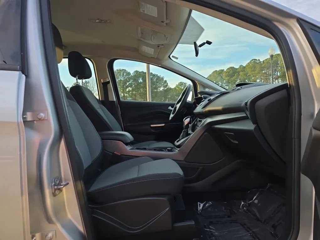 Used 2017 Ford C-MAX SE image 37