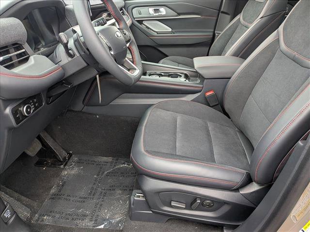 New 2026 Ford Explorer ST-Line w/ ST-Line Street Pack image 4