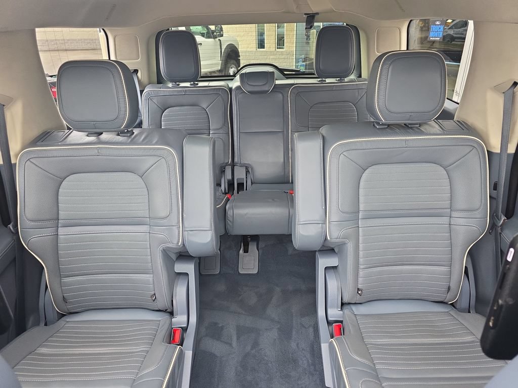 Used 2022 Lincoln Navigator Black Label AWD/4WD image 38