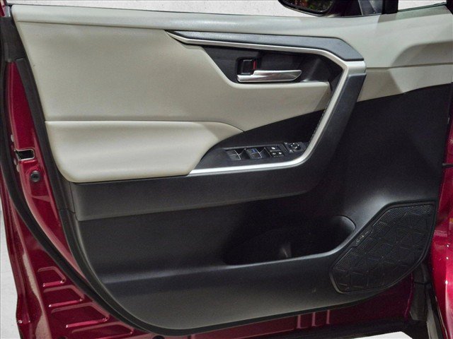 Certified 2019 Toyota RAV4 XLE Premium FWD image 8