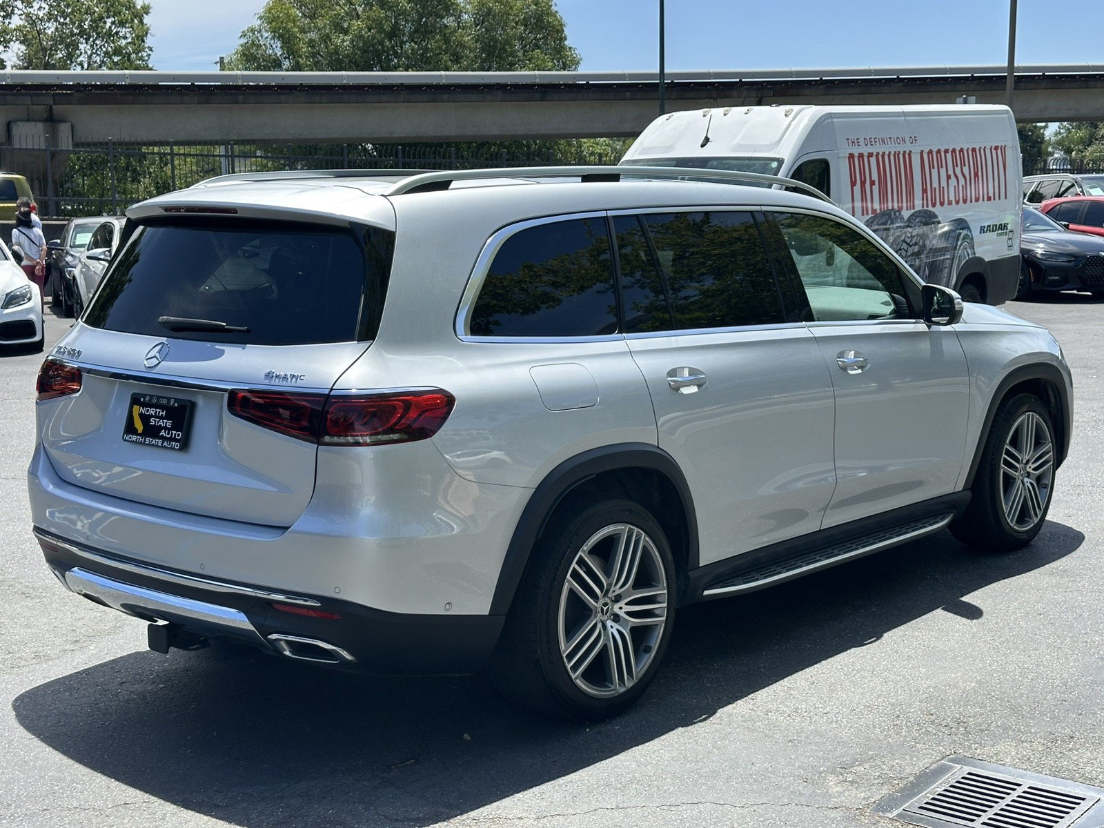 Used 2020 Mercedes-Benz GLS 450 4MATIC image 8