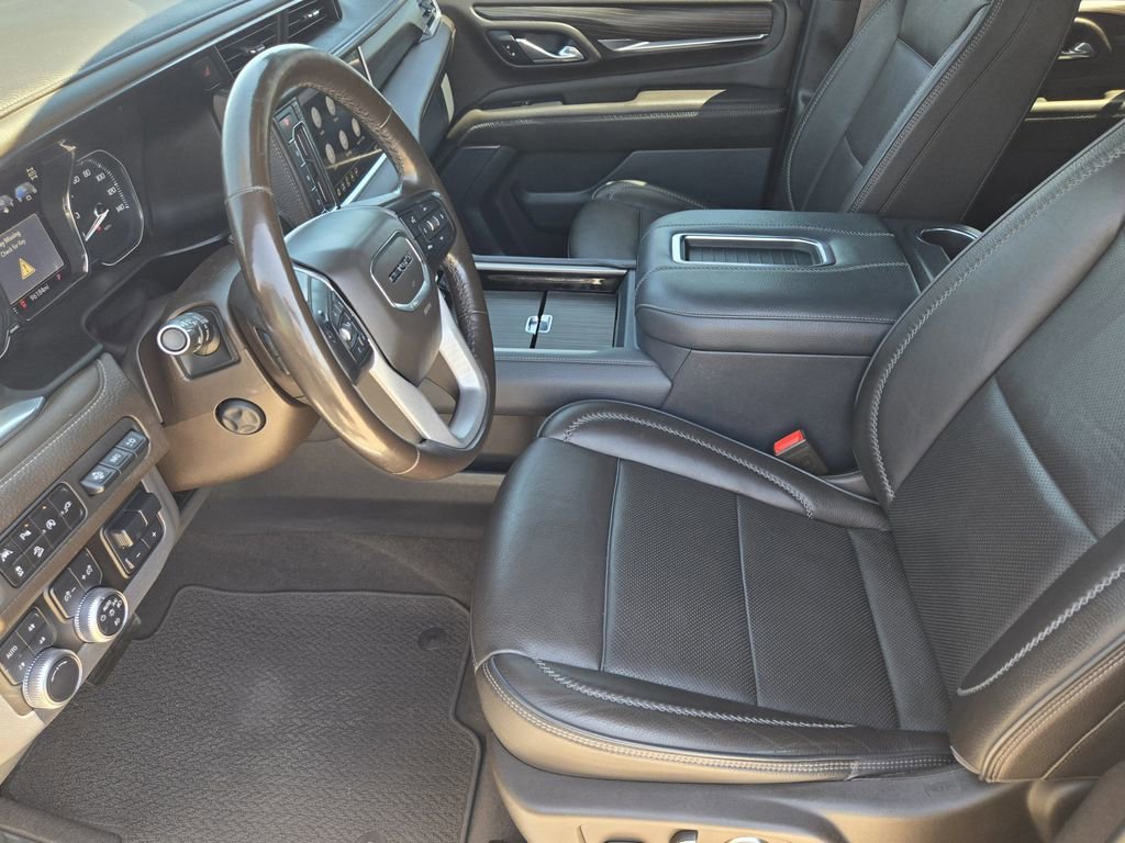 Used 2021 GMC Yukon Denali w/ Denali Premium Package AWD/4WD image 11