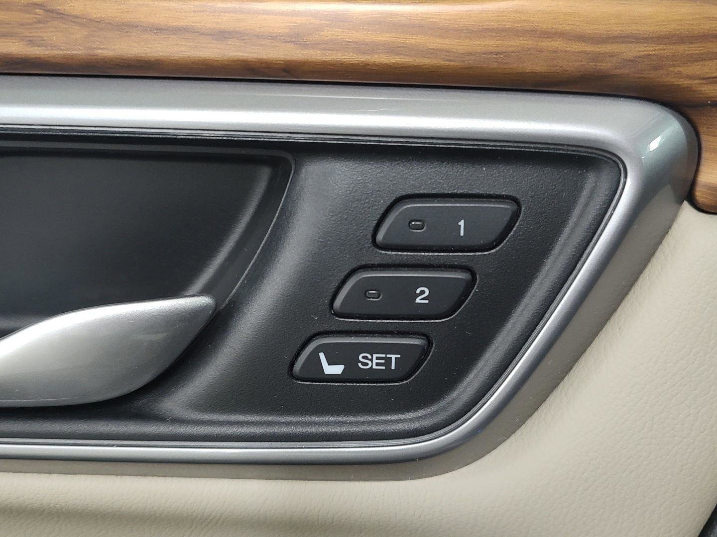 Used 2017 Honda CR-V Touring image 21