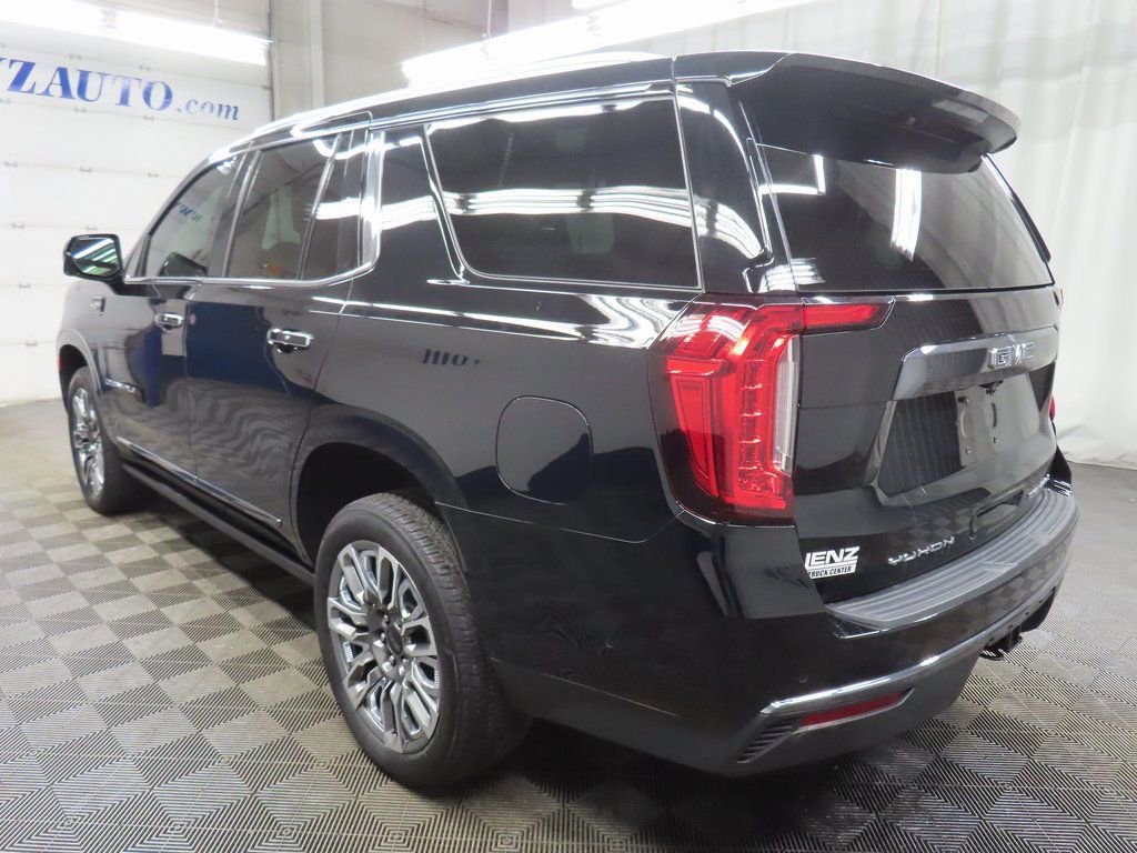 Used 2023 GMC Yukon Denali Ultimate w/ LPO, Floor Liner Package AWD/4WD image 5