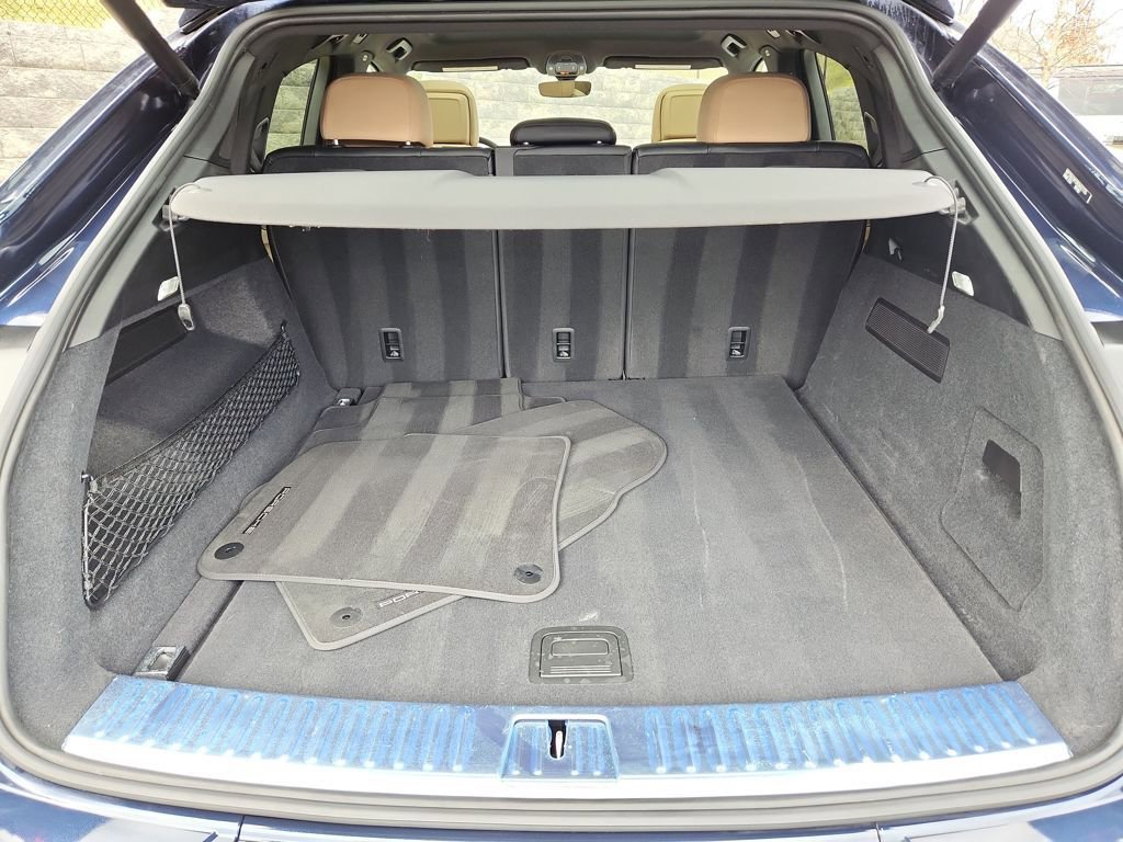Used 2024 Porsche Cayenne Coupe image 13