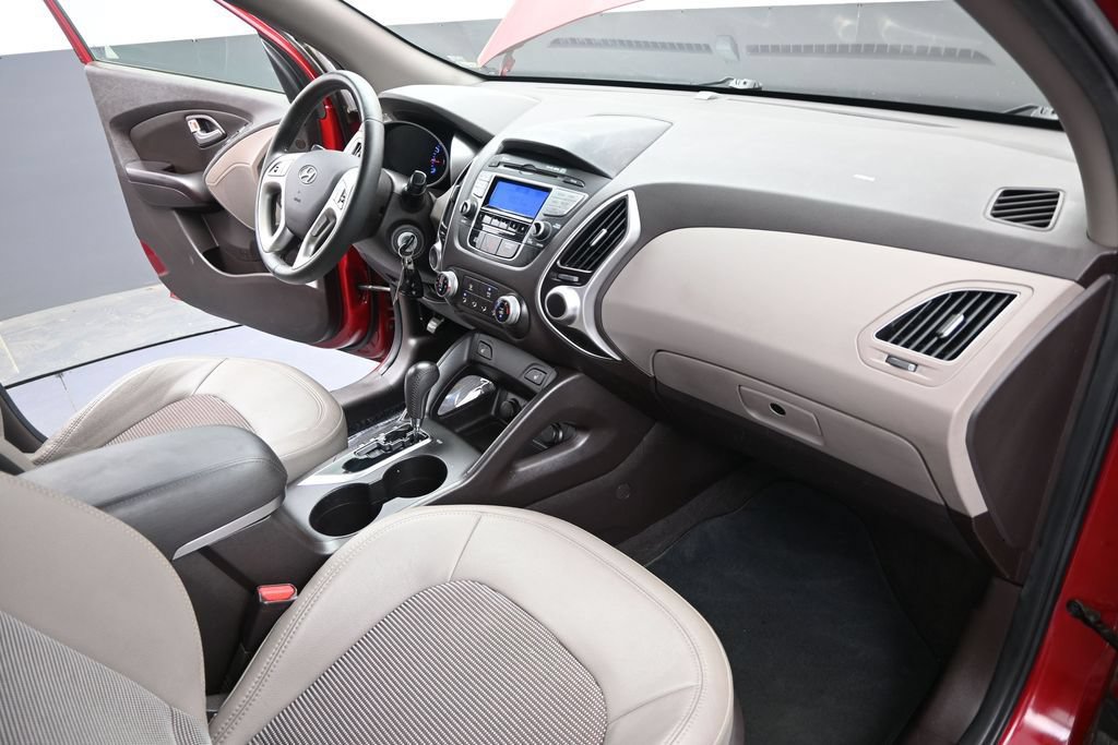Used 2013 Hyundai Tucson GLS FWD image 25