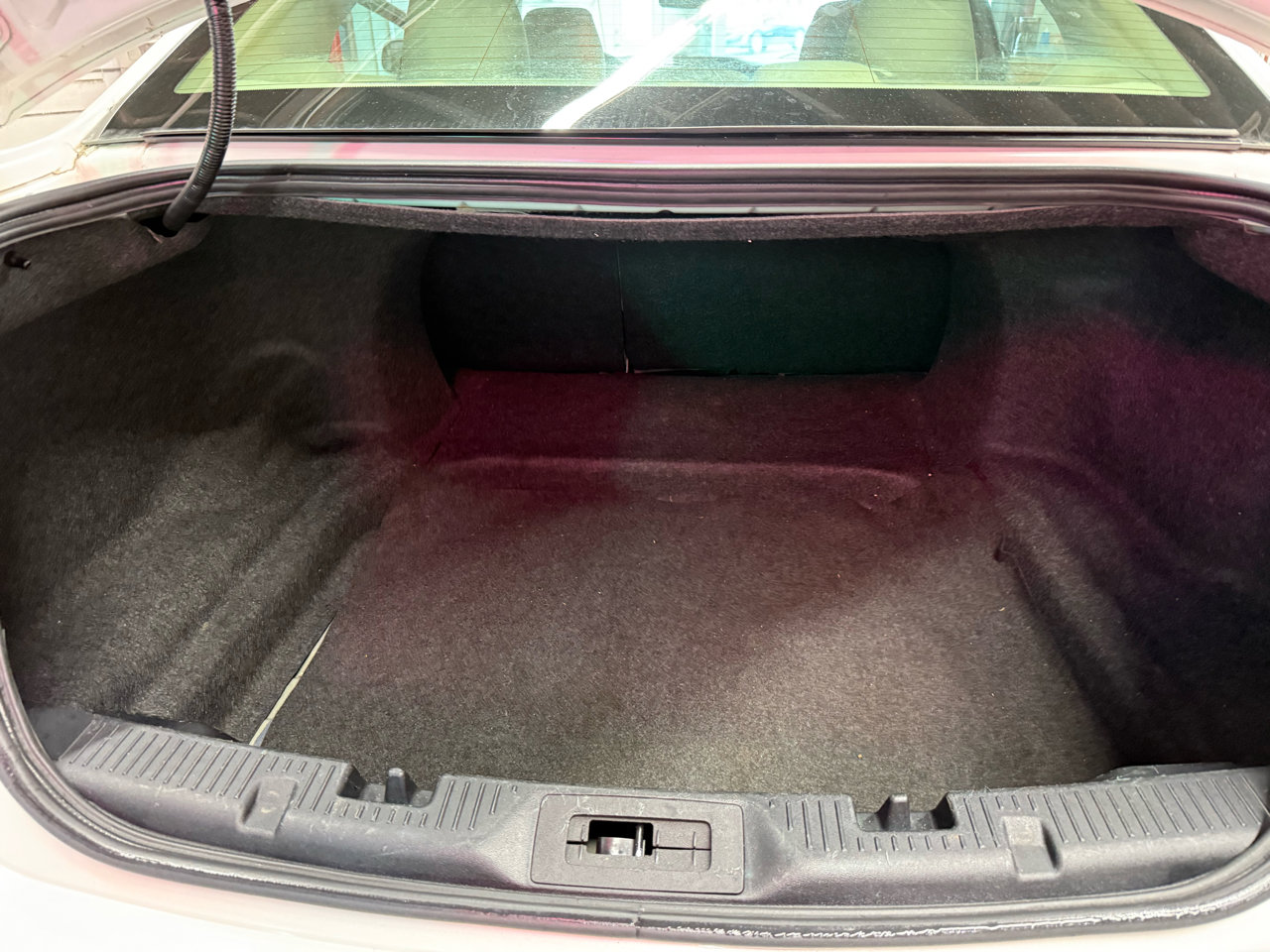 Used 2018 Ford Taurus SEL w/ Equipment Group 201A image 20