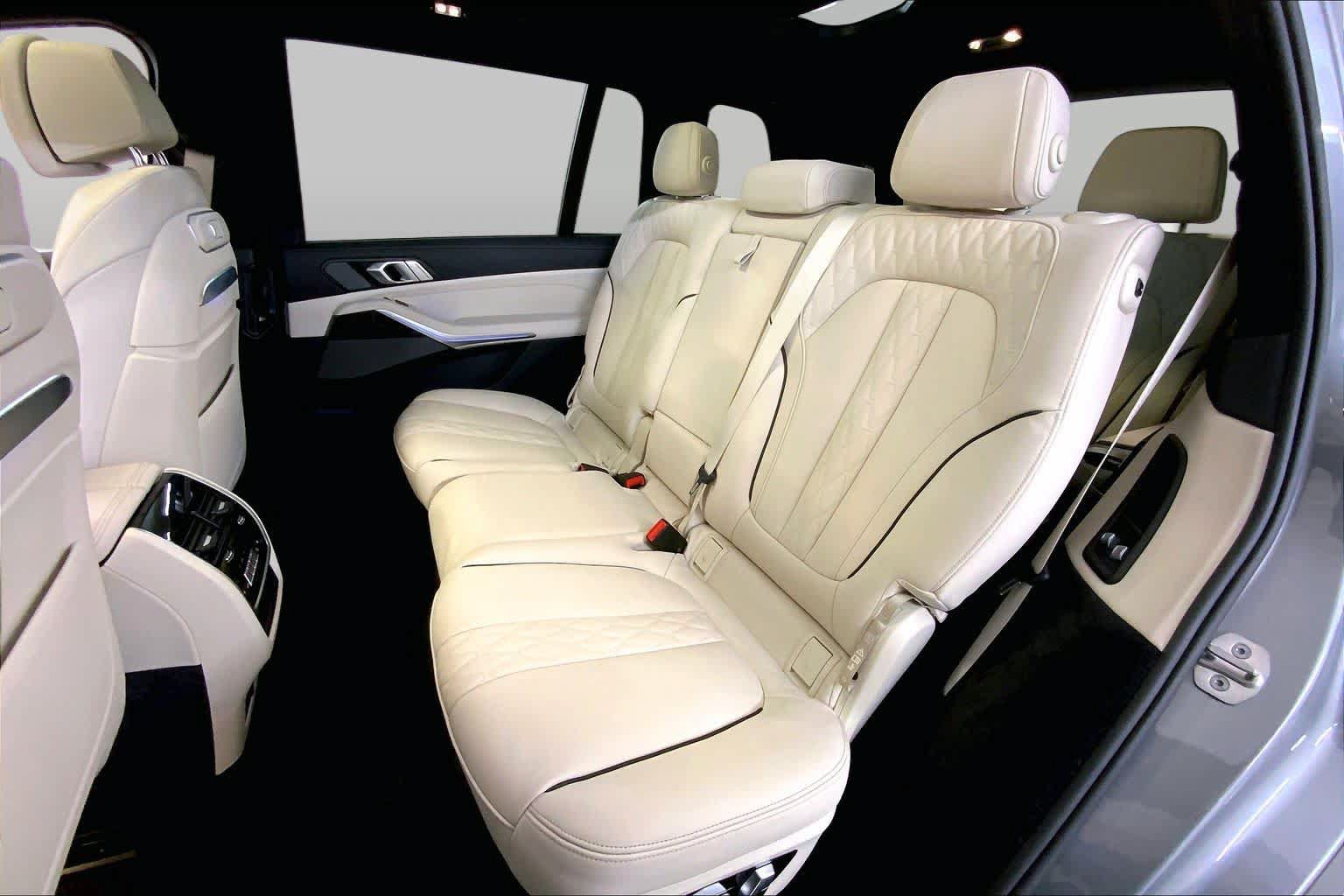 Used 2026 BMW X7 xDrive40i w/ M Sport Package AWD/4WD image 20
