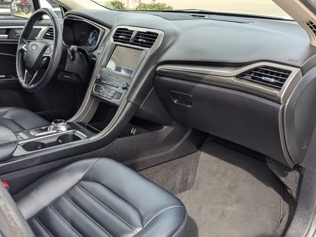 Used 2020 Ford Fusion SEL FWD image 24