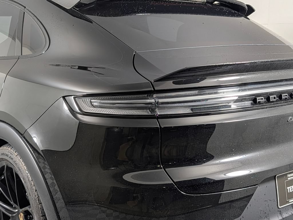 Certified 2024 Porsche Cayenne Turbo GT AWD/4WD image 15