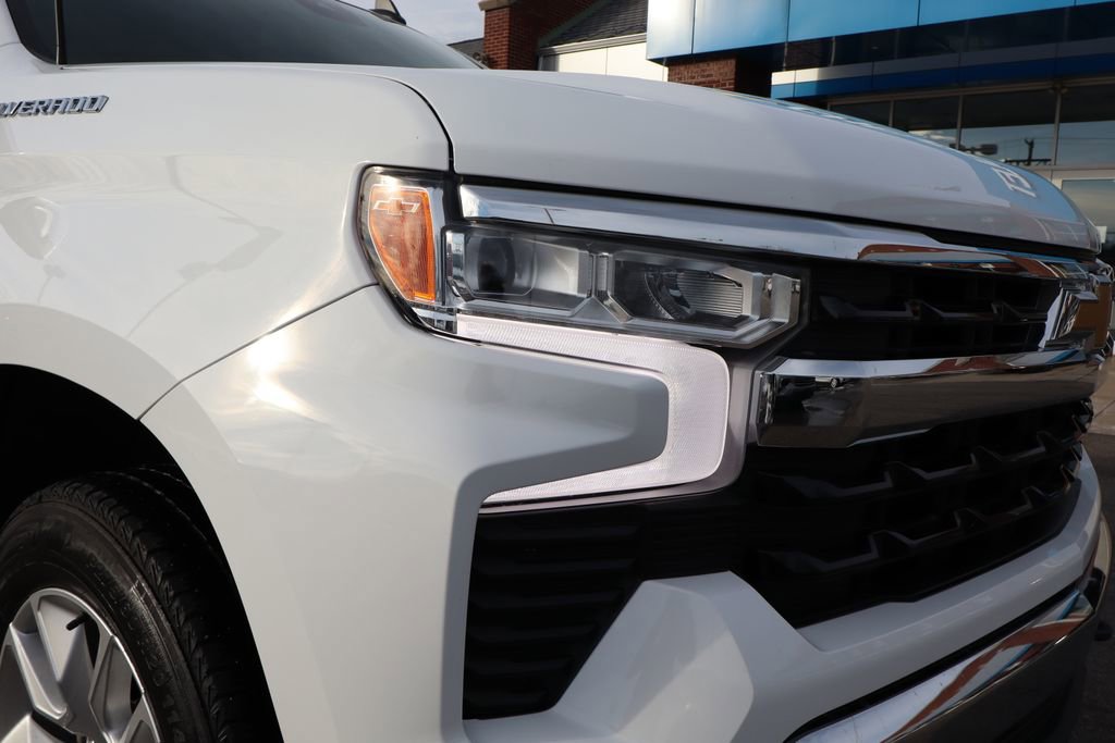 Used 2022 Chevrolet Silverado 1500 LT image 4